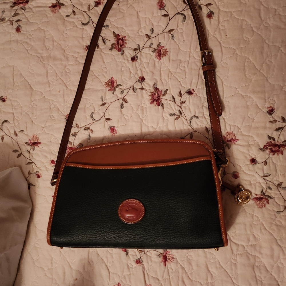 Dooney and bourke purse